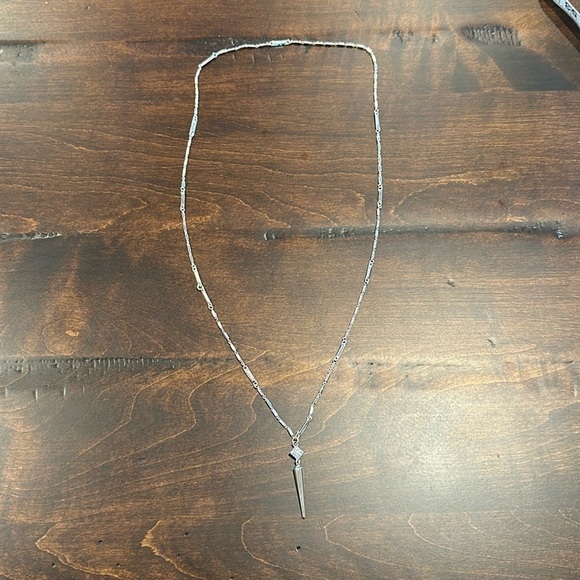 Silver necklace with spike pendant 16” drop, no clasp - Picture 2 of 4